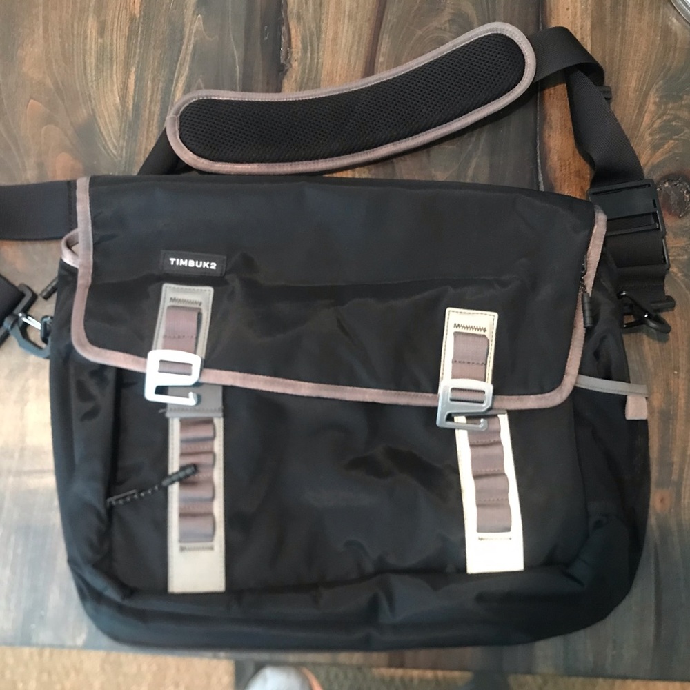 TIMBUK2 Classic Messenger Bag fits 13", 15", 17" Laptop